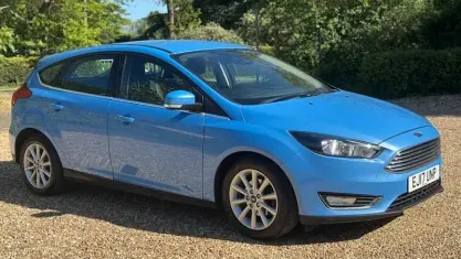 Used Ford Focus Titanium 125 HP (91 kW) 2017 Blue Hatchback