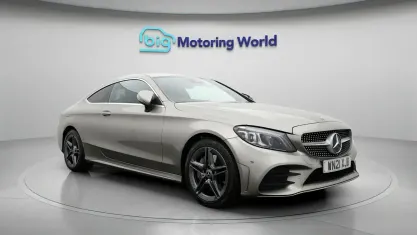 Käytetty Mercedes C300 AMG line 258 HP (189 kW) 2021 Hopea Coupe - kaksiovinen