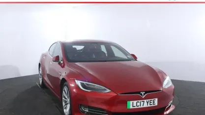 Used Tesla Model S Standard Range 306 kW (417 HP) 2017 Red Hatchback