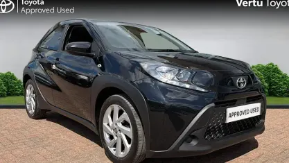 Used Toyota Aygo X PURE 72 HP (52 kW) 2025 SUV