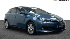 Blue Used 2017 Toyota Auris Business Edition Hatchback | £9,300 (Fair price)