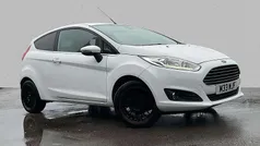 White Used 2015 Ford Fiesta Titanium Hatchback | £4,270 (Fair price)