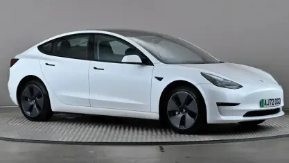 Used Tesla Model 3 Long Range AWD 366 kW (498 HP) 2022 White Sedan