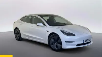Used Tesla Model 3 Long Range AWD 366 kW (498 HP) 2019 White Sedan
