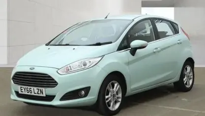 Used Ford Fiesta Zetec 101 HP (74 kW) 2016 Green Hatchback