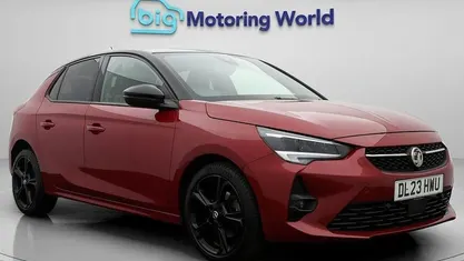 Begagnad Vauxhall Corsa S 101 HK (74 kW) 2023 Röd Halvkombi