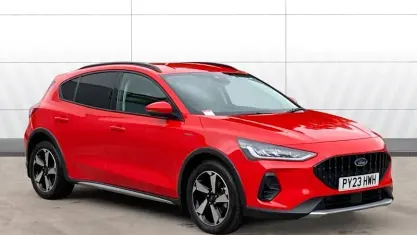 Used Ford Focus Active 120 HP (88 kW) 2023 Red Hatchback