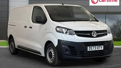 Used Vauxhall Vivaro S 101 HP (74 kW) 2023 White MPV