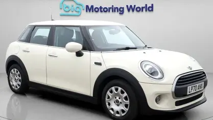 Begagnad Mini ONE Classic 102 HK (75 kW) 2020 Halvkombi