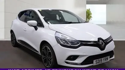 Used Renault Clio Iconic 90 HP (66 kW) 2019 White Hatchback