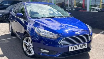 Used Ford Focus Zetec 120 HP (88 kW) 2017 Blue Hatchback