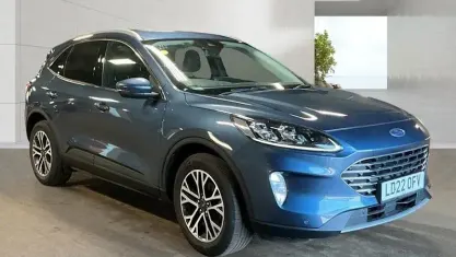Used Ford Kuga Titanium 150 HP (110 kW) 2022 Blue SUV