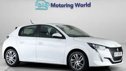 Used Peugeot 208 Active 75 HP (55 kW) 2020 White Hatchback