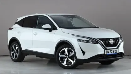 Używany Nissan Qashqai N-Connecta 140 KM (102 kW) 2022 Biały SUV