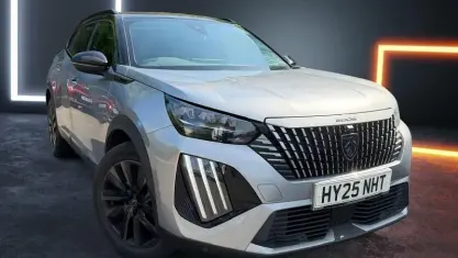Usado Peugeot 2008 GTi 137 HP (100 kW) 2024 SUV