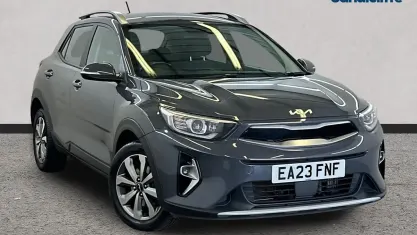 Begagnad Kia Stonic 100 HK (73 kW) 2023 Grå SUV