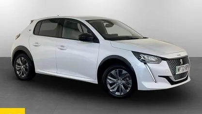 Used Peugeot e-208 Allure+ 100 kW (136 HP) 2022 White Hatchback