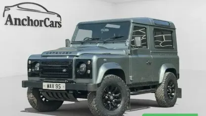 Used Land Rover Defender 124 HP (91 kW) 2014 Grey