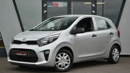 Used Kia Picanto 67 HP (49 kW) 2018 Silver Hatchback