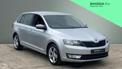 Usado Skoda Rapid SE 90 HP (66 kW) 2016 Prateado Citadino