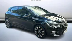 Black Used 2021 Renault Clio V SE Hatchback | £11,799 (Fair price)