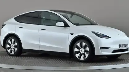 Used Tesla Model Y Long Range AWD 286 kW (389 HP) 2025 SUV