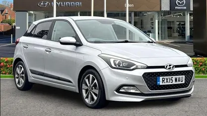 Used Hyundai i20 Premium 101 HP (74 kW) 2015 Hatchback