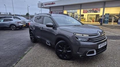 Begagnad Citroën C5 Shine 226 HK (166 kW) 2022 Halvkombi
