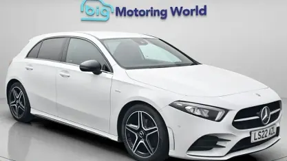 Used Mercedes A180 Executive 136 HP (100 kW) 2022 White Hatchback