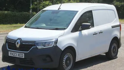 Used Renault Kangoo 95 HP (69 kW) 2023 White MPV