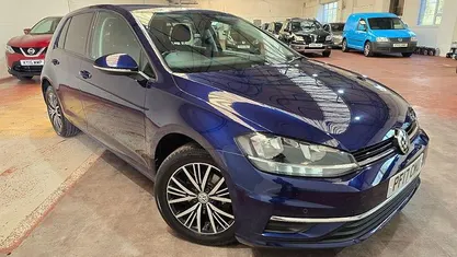 Used VW Golf VII SE 110 HP (80 kW) 2018 Hatchback