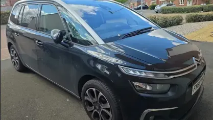 Usado Citroën C4 SpaceTourer Flair 131 HP (96 kW) 2019 Preto Monovolume