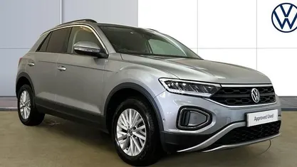 Used 2025 VW T-Roc Life SUV | £20,960 (Fair price)