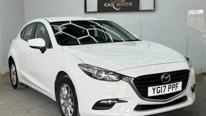 Used Mazda 3 120 HP (88 kW) 2016 White Hatchback