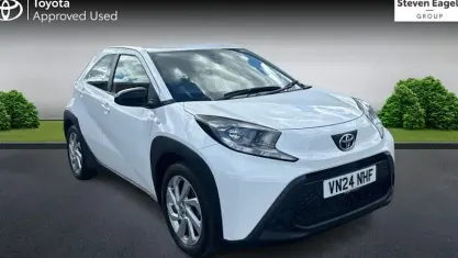 Used Toyota Aygo X PURE 72 HP (52 kW) 2025 SUV