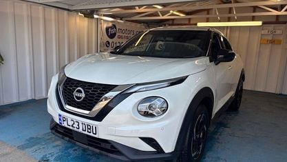 Begagnad Nissan Juke N-Connecta 114 HK (83 kW) 2023 Vit SUV