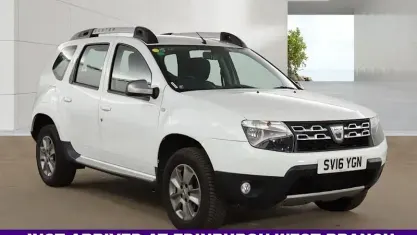 Used Dacia Duster Lauréate 110 HP (80 kW) 2016 White SUV