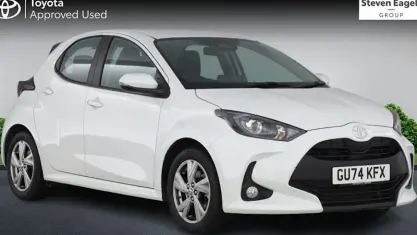 Used Toyota Yaris 116 HP (85 kW) 2024 White Hatchback