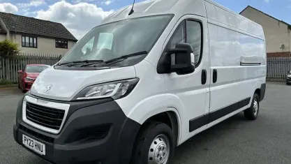 Usado Peugeot Boxer Premium 140 HP (102 kW) 2023 Van