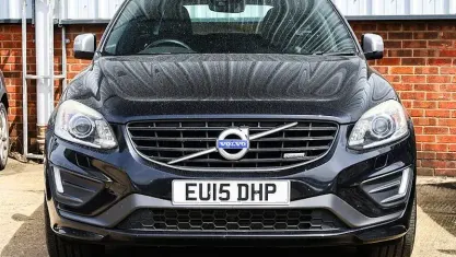 Used Volvo XC60 R-Design 181 HP (133 kW) 2015 Black SUV