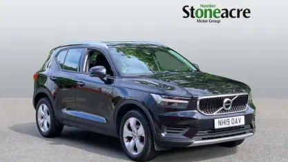 Used Volvo XC40 Momentum 163 HP (119 kW) 2022 Black SUV