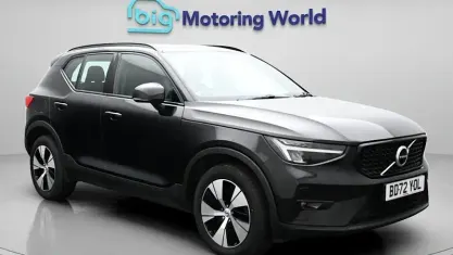 Używany Volvo XC40 Plus 211 KM (155 kW) 2022 Czarny SUV