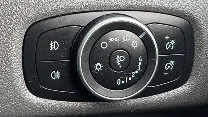 Used 2023 Ford Tourneo Zetec MPV | £19,600 (Good price)