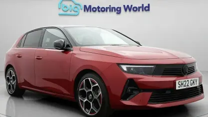 Used Vauxhall Astra GS Line 181 HP (133 kW) 2022 Red Hatchback