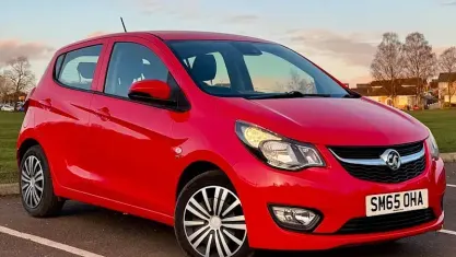 Used Vauxhall Viva 75 HP (55 kW) 2015 Red Hatchback
