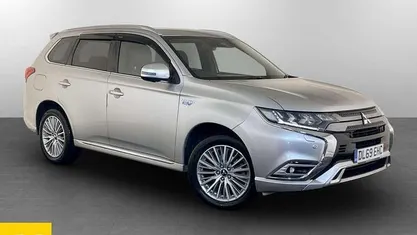 Used 2020 Mitsubishi Outlander P-HEV Estate | £11,995 (Fair price)