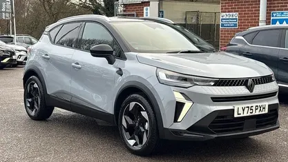 Used 2025 Renault Captur Techno SUV | £19,340 (Super price)