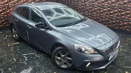 Used Volvo V40 114 HP (83 kW) 2015 Osmium grey Hatchback