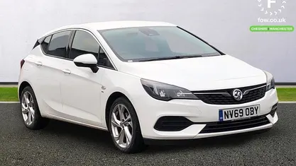 White Used 2020 Vauxhall Astra Design Edition Hatchback | £8,999 (Fair price)