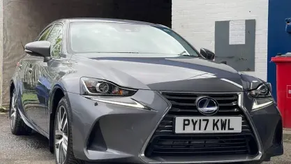 Used Lexus IS300h 223 HP (164 kW) 2018 Sedan
